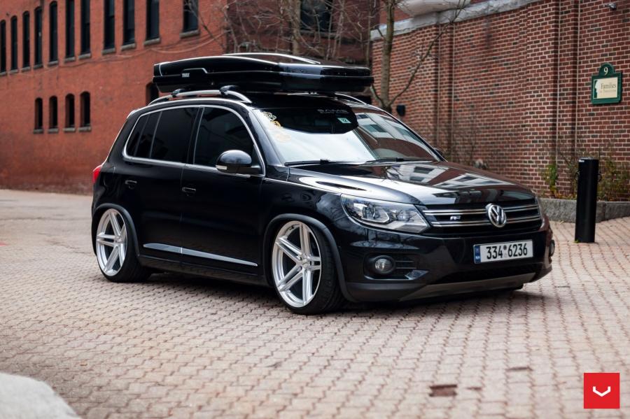 Volkswagen Tiguan on Vossen Wheels (VFS5) '2017
